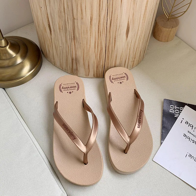 Wholesale Women's Sandals with Breathable Slope Heel Flip Flops Fashionable Summer Winter Spring Sandalias for Mujeres Chancleta
